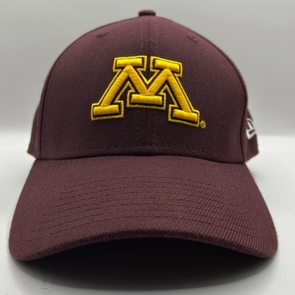 Minnesota Golden Gophers ball cap. Goldie